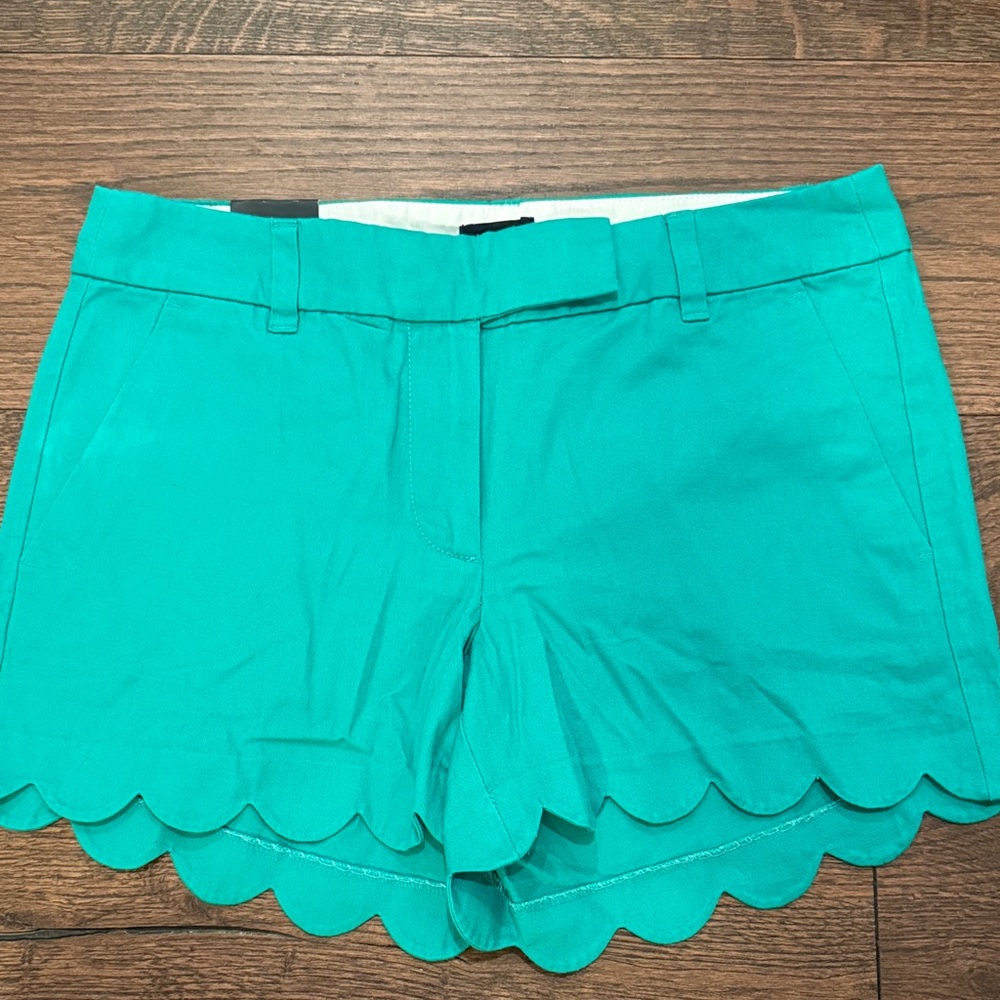 More Green Scalloped Hem Women's Shorts